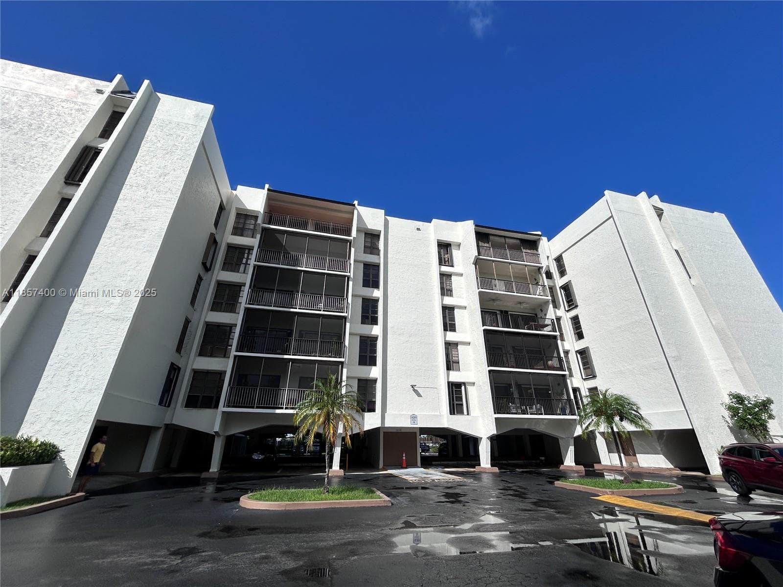 14201 SW 66th St # 306, Miami FL 33183 — 33