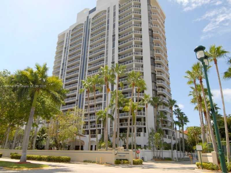 3600 YACHT CLUB DR # 1503, Aventura FL 33180 — 3
