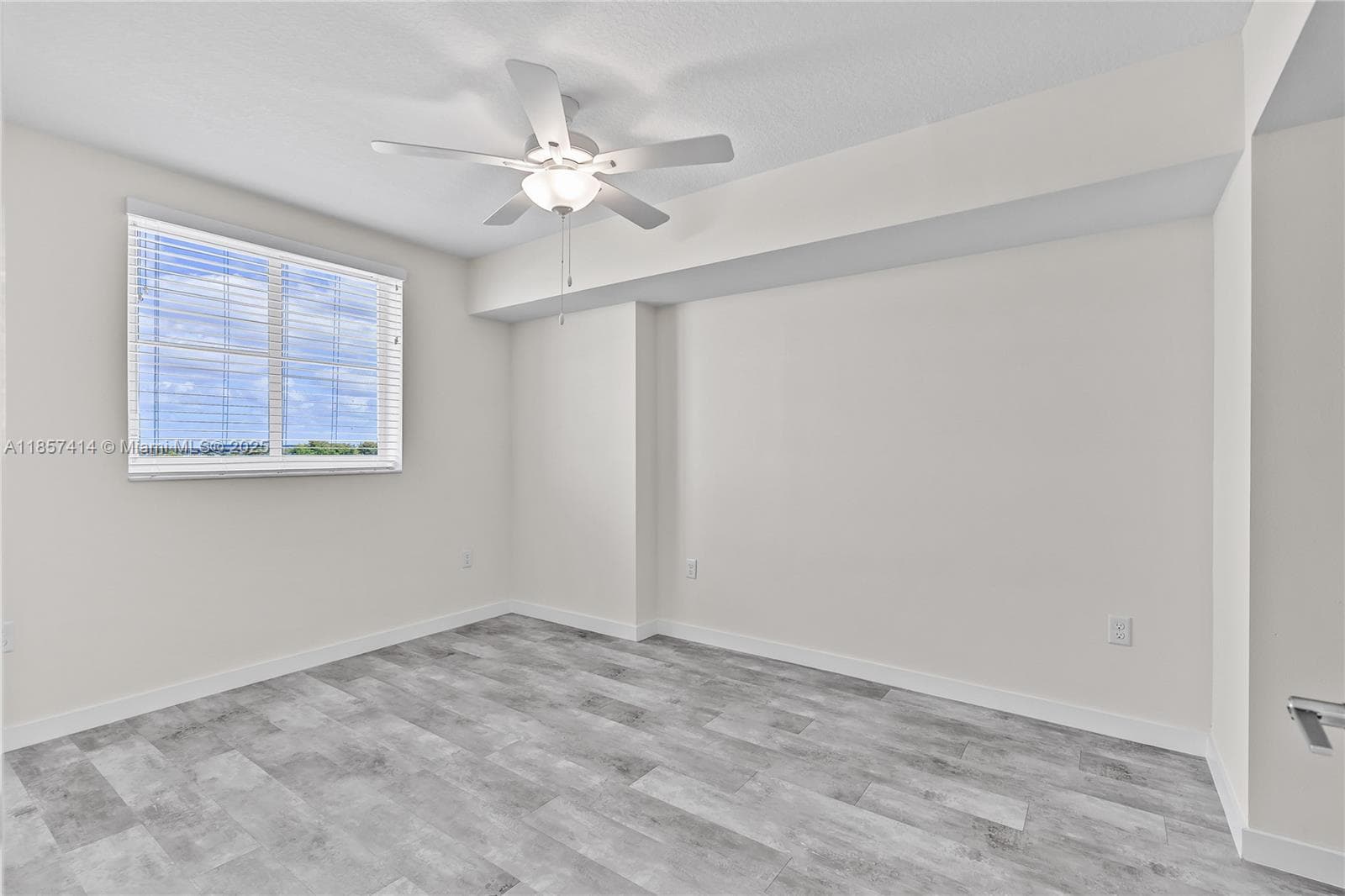 400 NW 112th Ave # 323, Sweetwater FL 33172 — 23
