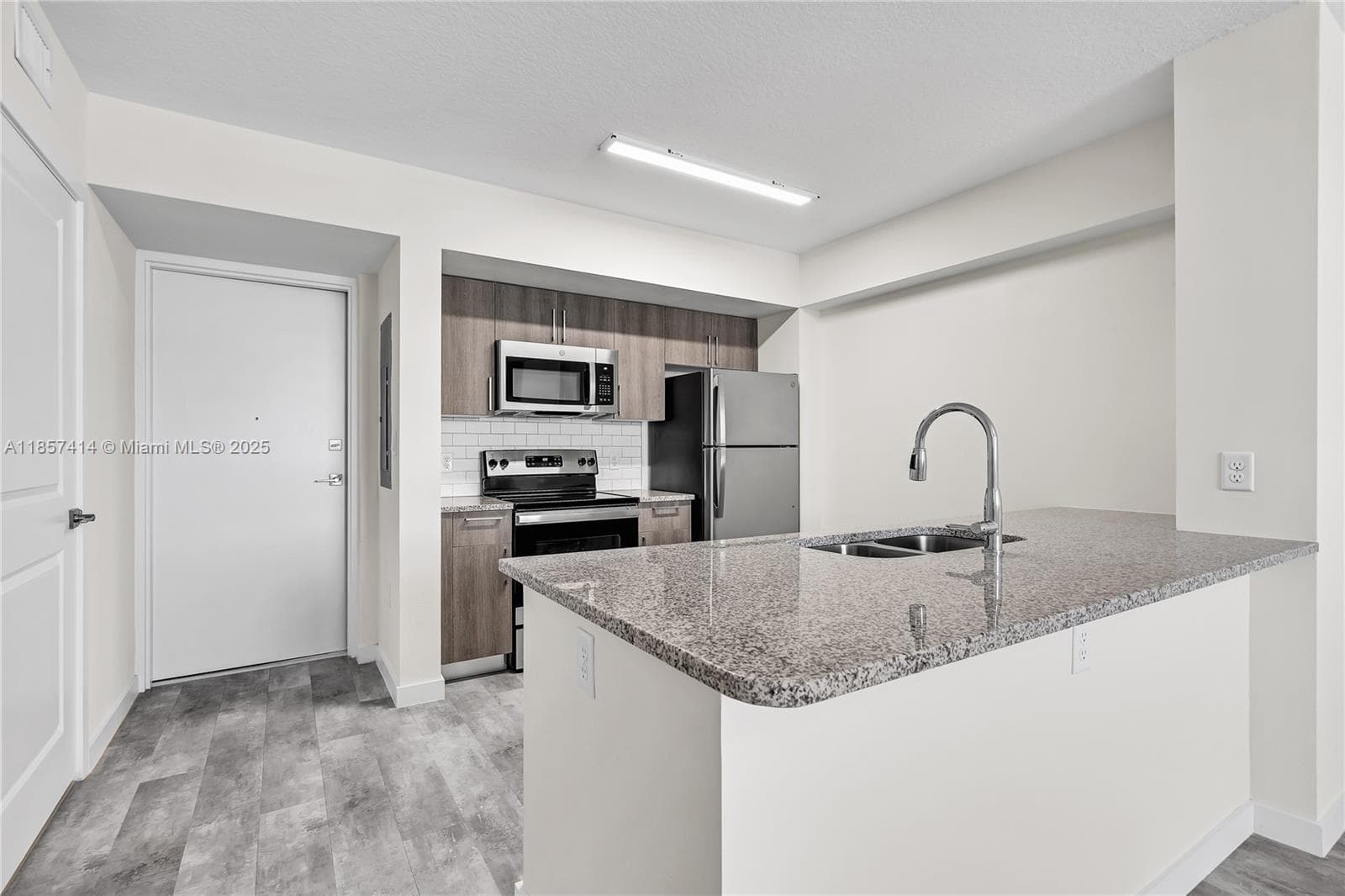 400 NW 112th Ave # 323, Sweetwater FL 33172 — 16