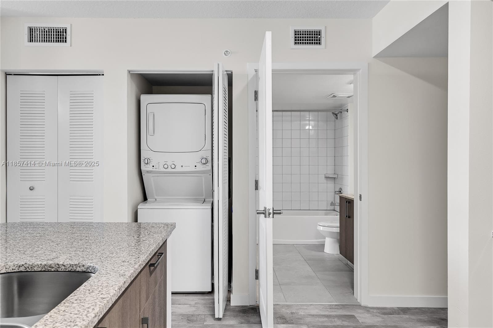 400 NW 112th Ave # 323, Sweetwater FL 33172 — 12