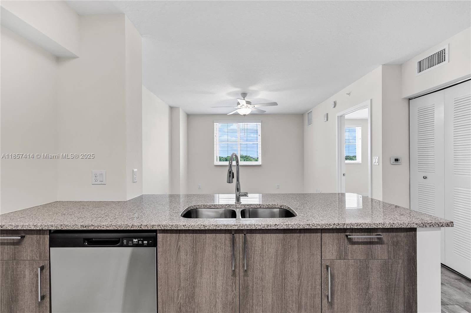 400 NW 112th Ave # 323, Sweetwater FL 33172 — 14