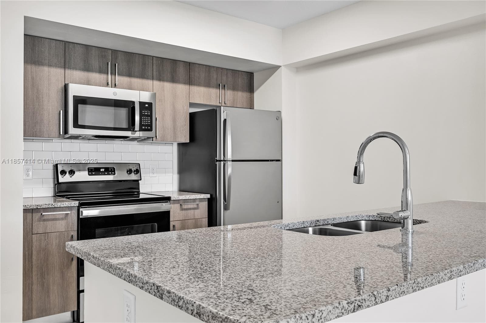 400 NW 112th Ave # 323, Sweetwater FL 33172 — 18