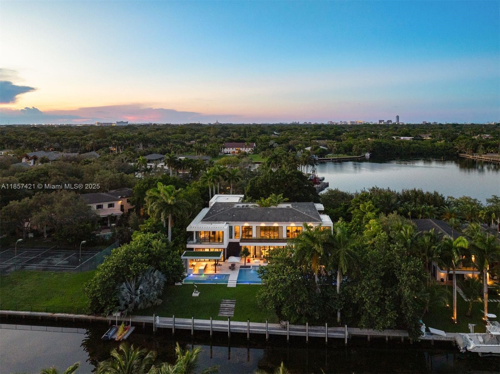 540 Leucadendra Dr, Coral Gables FL 33156 — 21