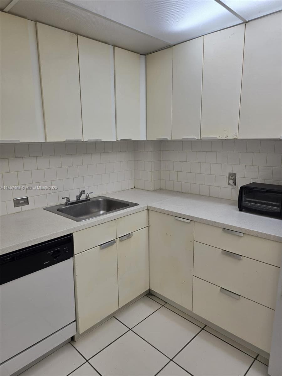 16851 NE 23rd Ave # A212, North Miami Beach FL 33160 — 3
