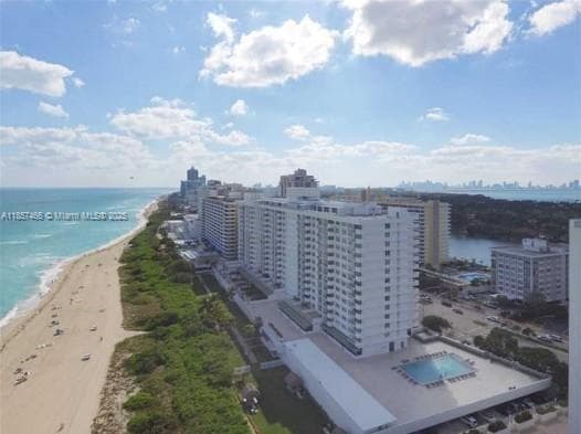 5601 Collins Ave # 1115, Miami Beach FL 33140 — 1