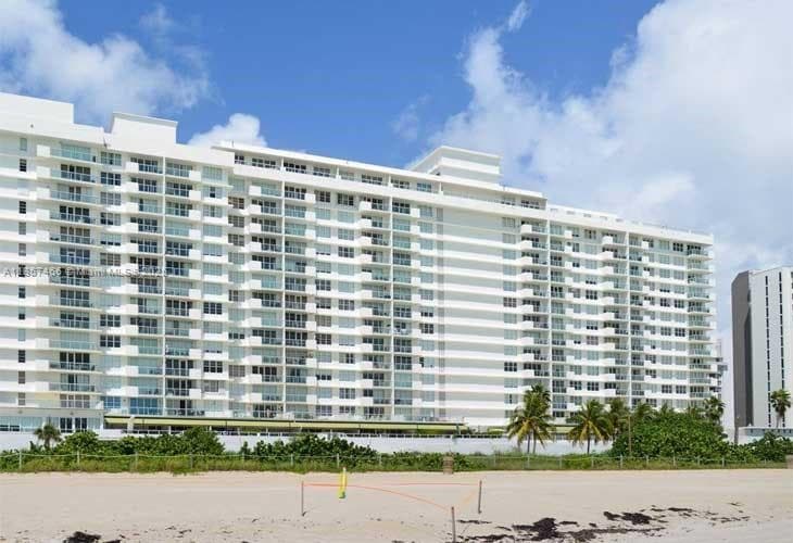 5601 Collins Ave # 1115, Miami Beach FL 33140 — 11
