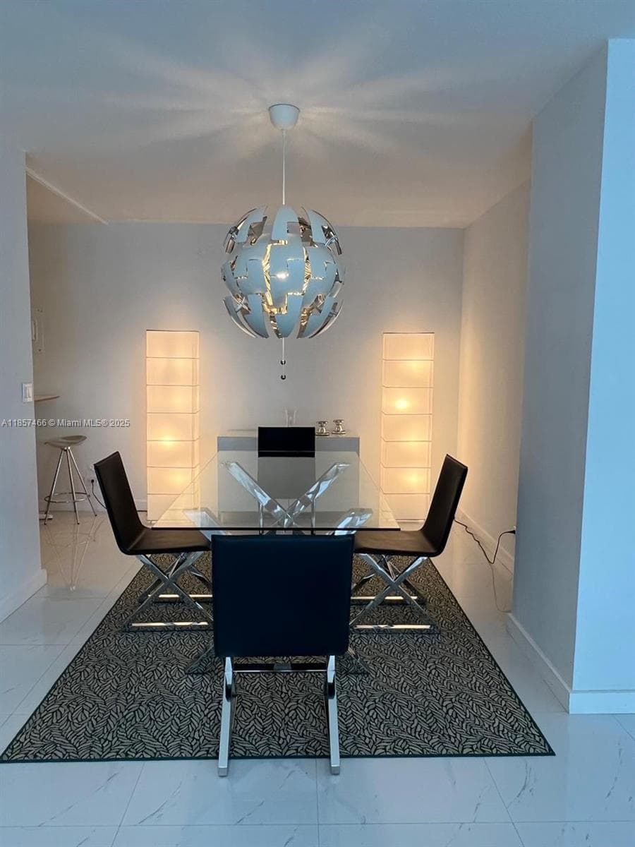 5601 Collins Ave # 1115, Miami Beach FL 33140 — 4