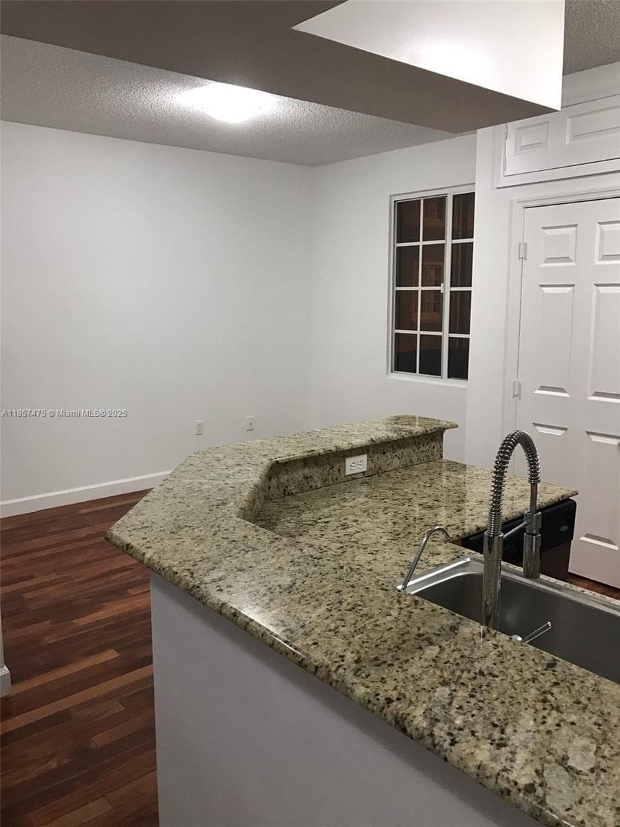 2821 NE 185th St # 408, Aventura FL 33180 — 10
