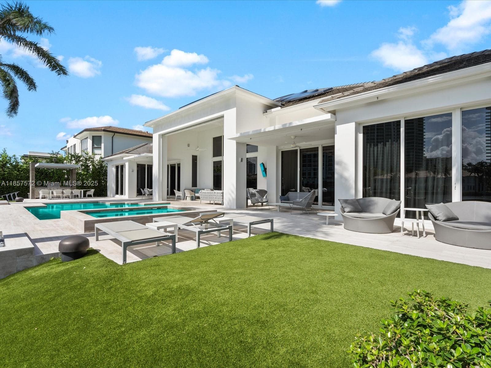 224 S ISLAND, Golden Beach FL 33160 — 24