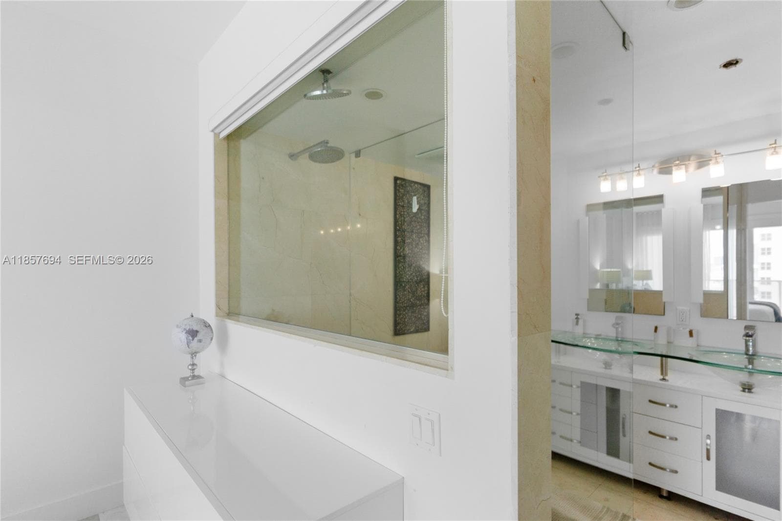 100 Lincoln Rd, Miami Beach FL 33139 — 17