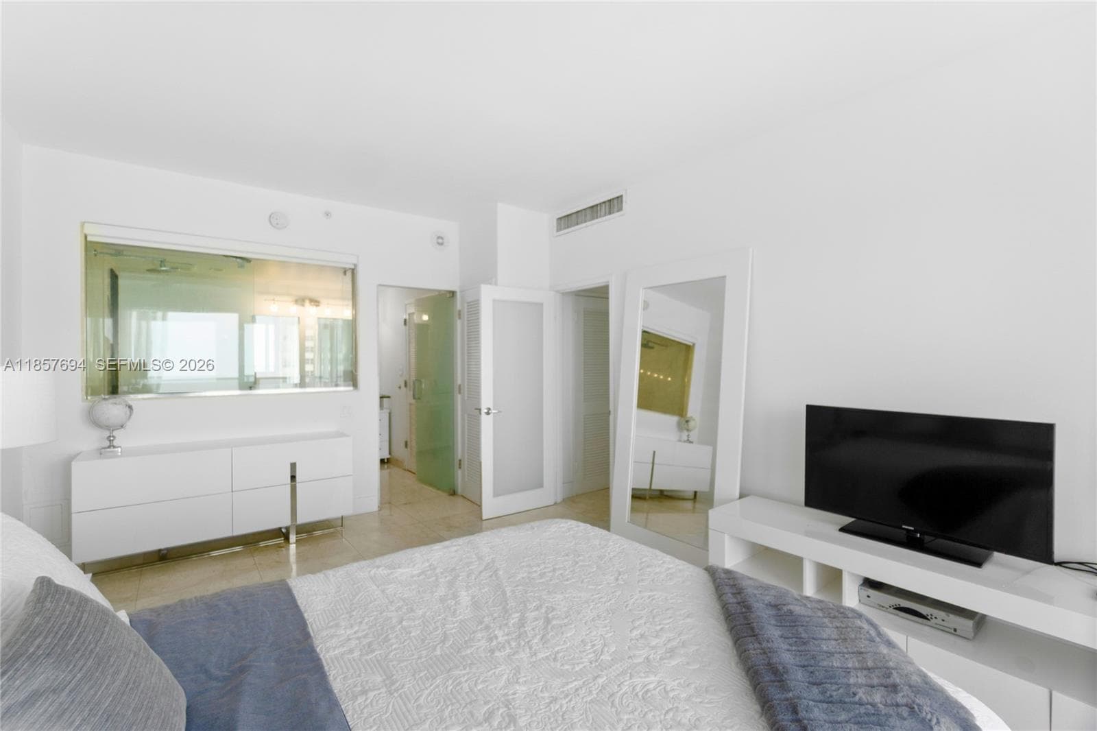 100 Lincoln Rd, Miami Beach FL 33139 — 16