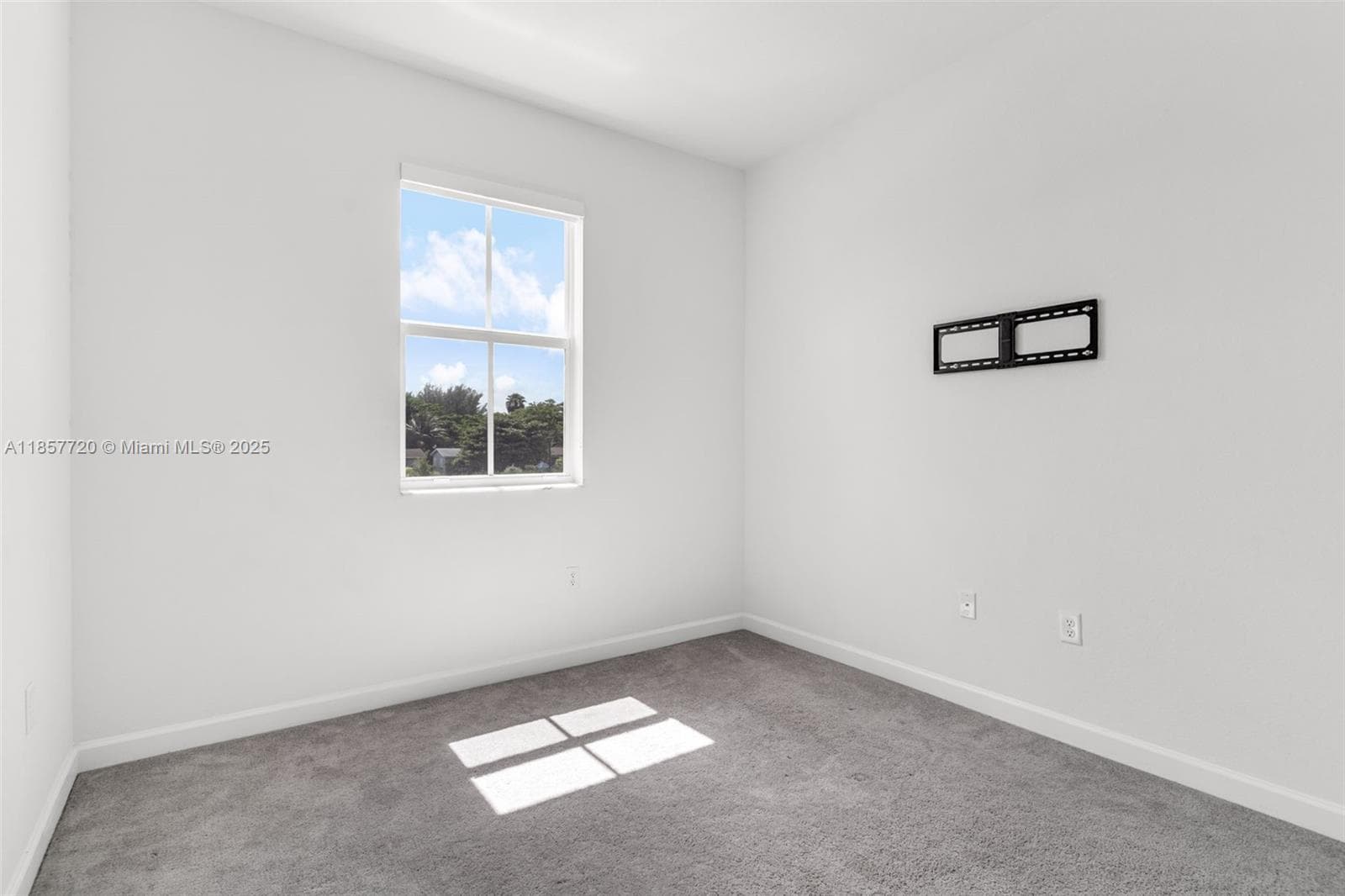 12373 NW 24th Pl, Miami FL 33167 — 22