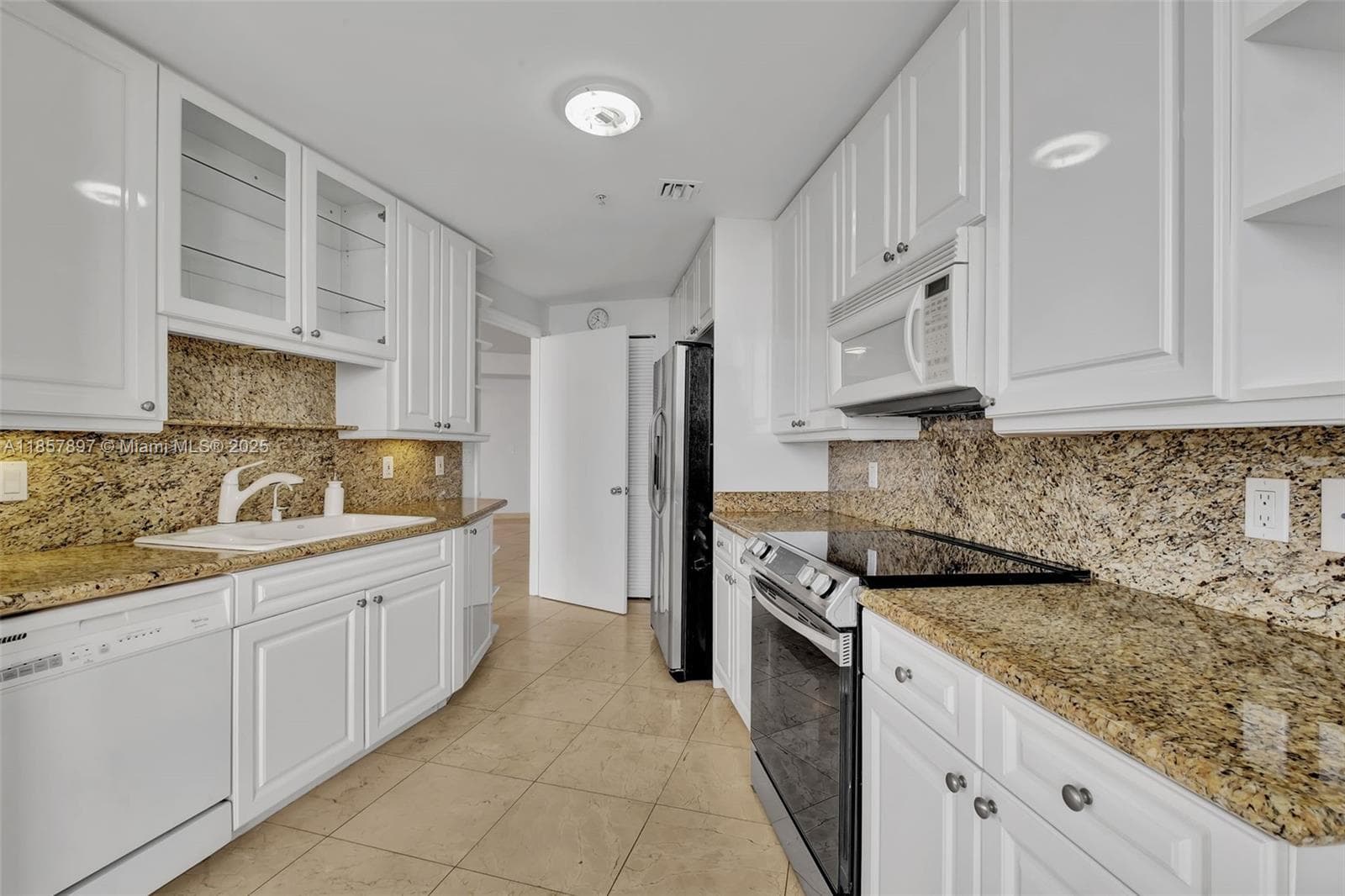 848 Brickell Key Dr # 2602, Miami FL 33131 — 16
