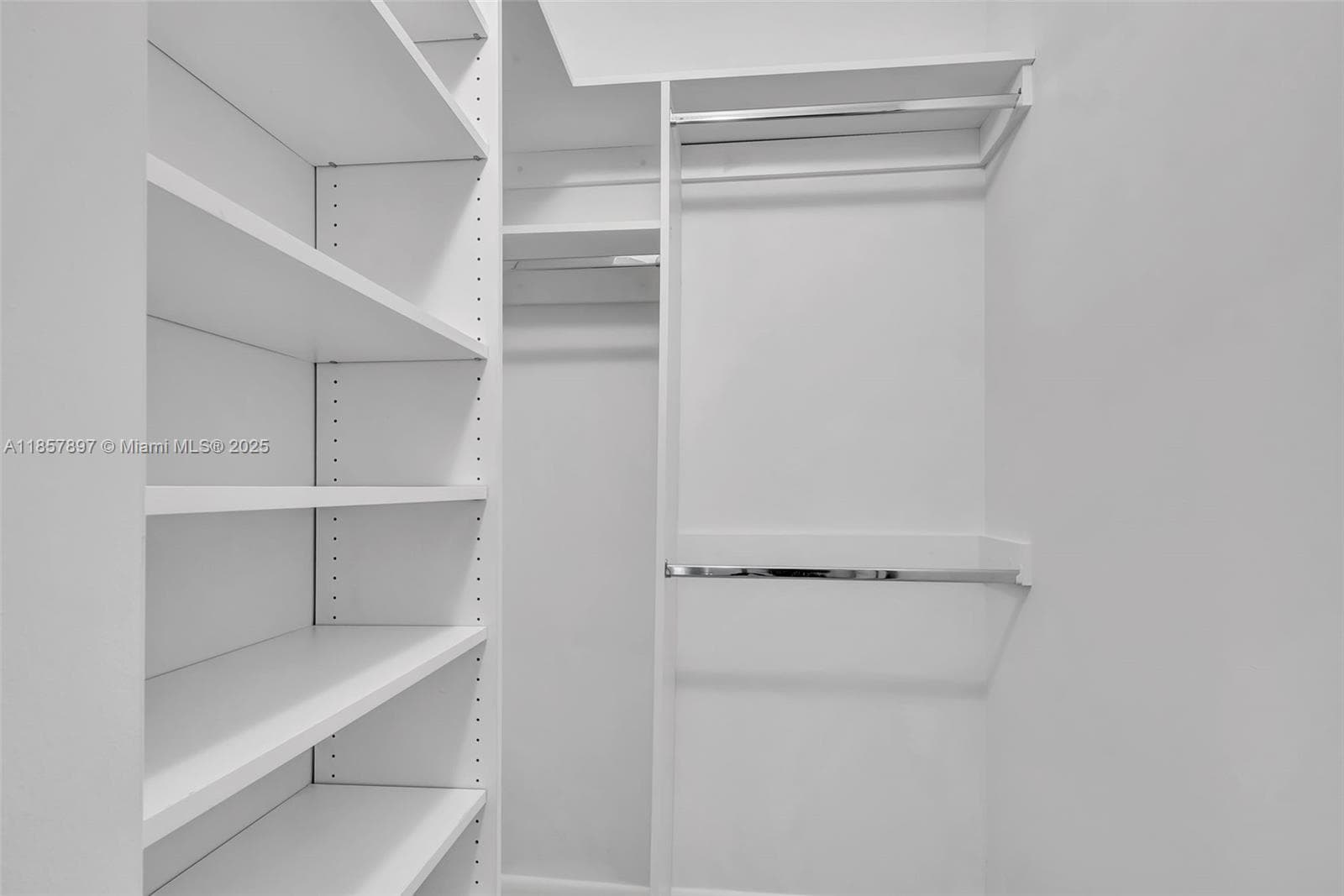 848 Brickell Key Dr # 2602, Miami FL 33131 — 30