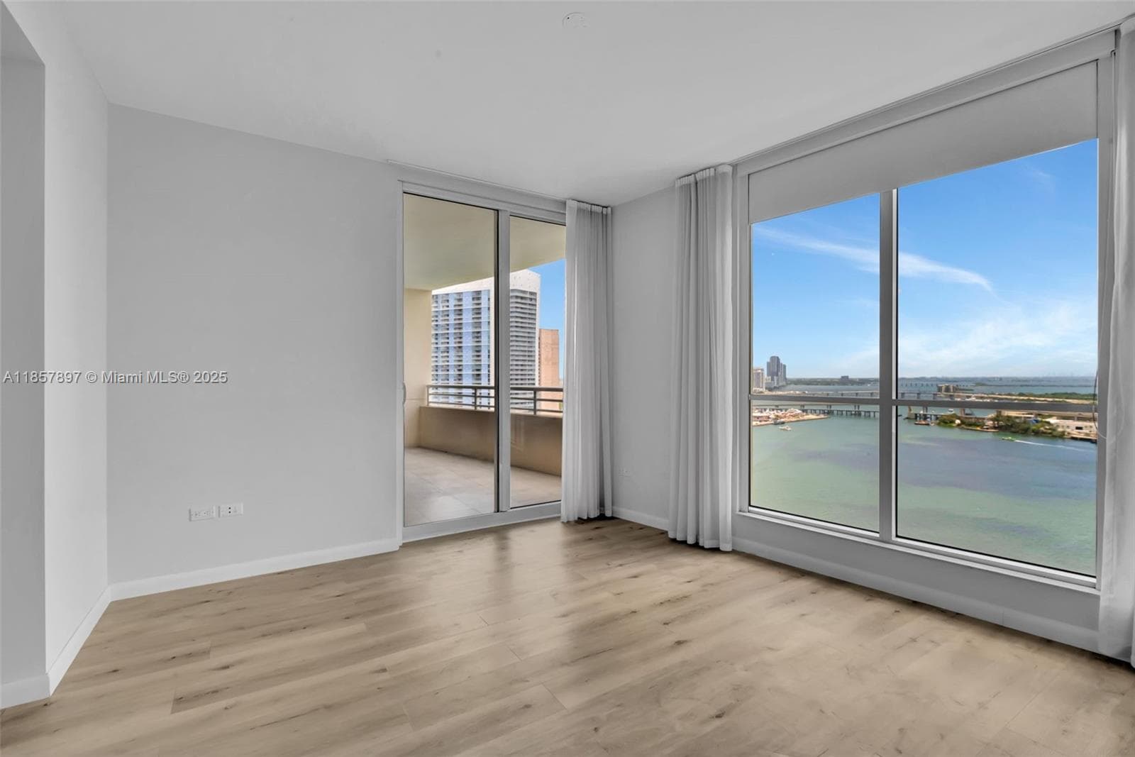 848 Brickell Key Dr # 2602, Miami FL 33131 — 19