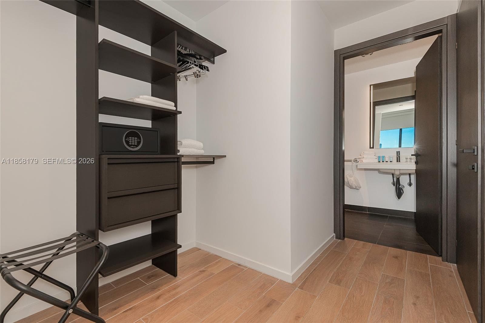 398 NE 5th St # 4417, Miami FL 33132 — 21