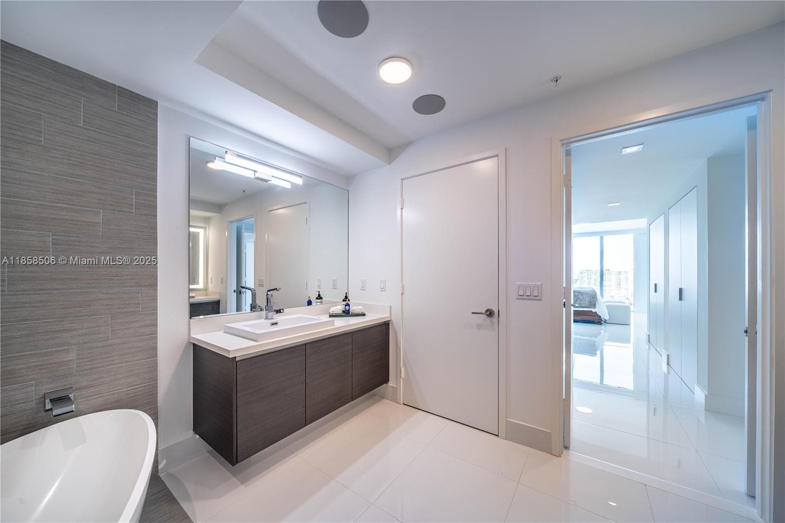 300 Sunny Isles Blvd # 1901, Sunny Isles Beach FL 33160 — 27