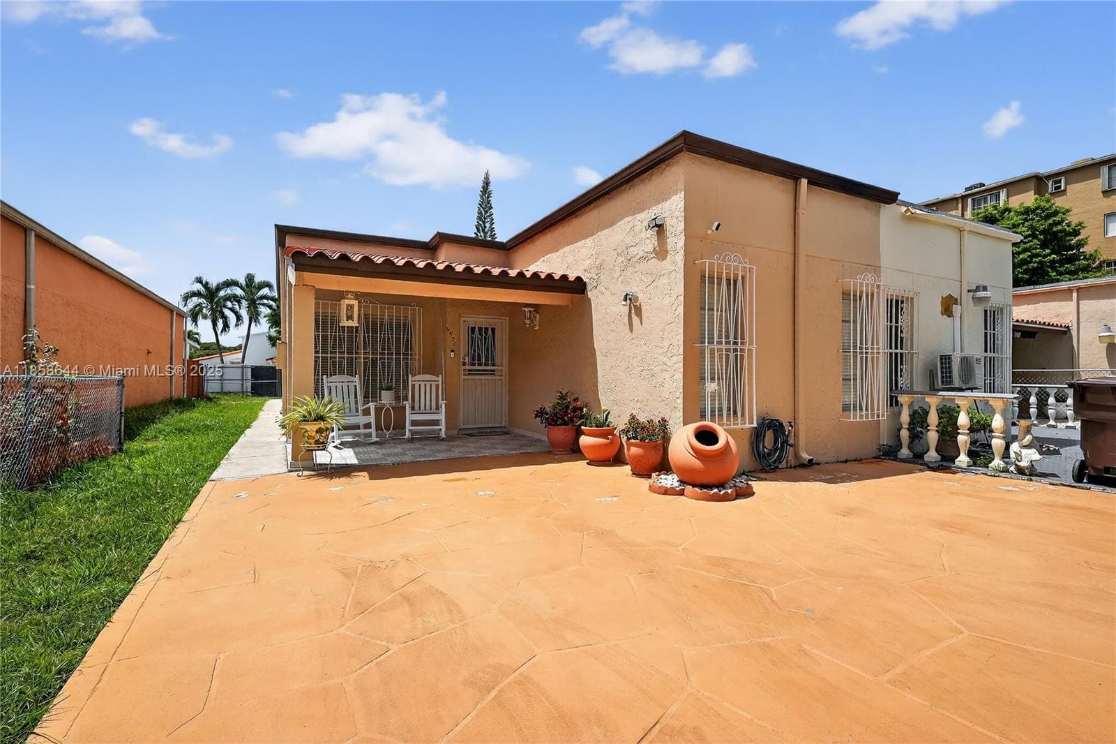 6570 W 2nd Ct # 19C, Hialeah FL 33012 — 19