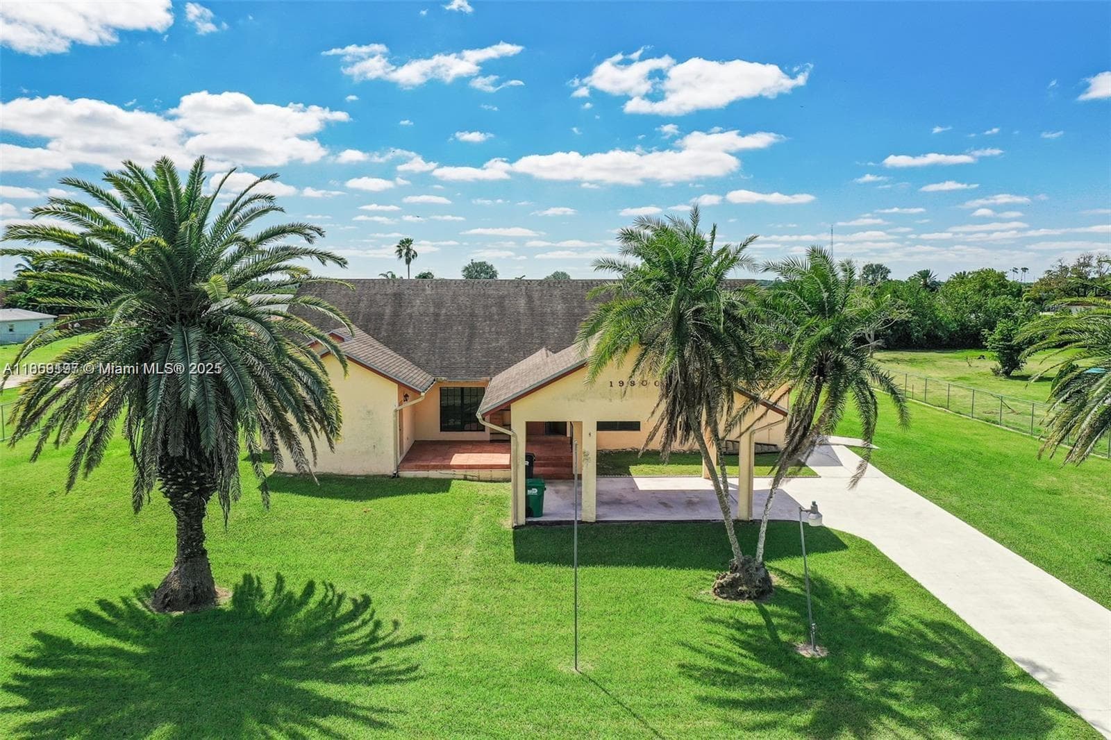 19900 SW 326th St, Homestead FL 33030 — 2