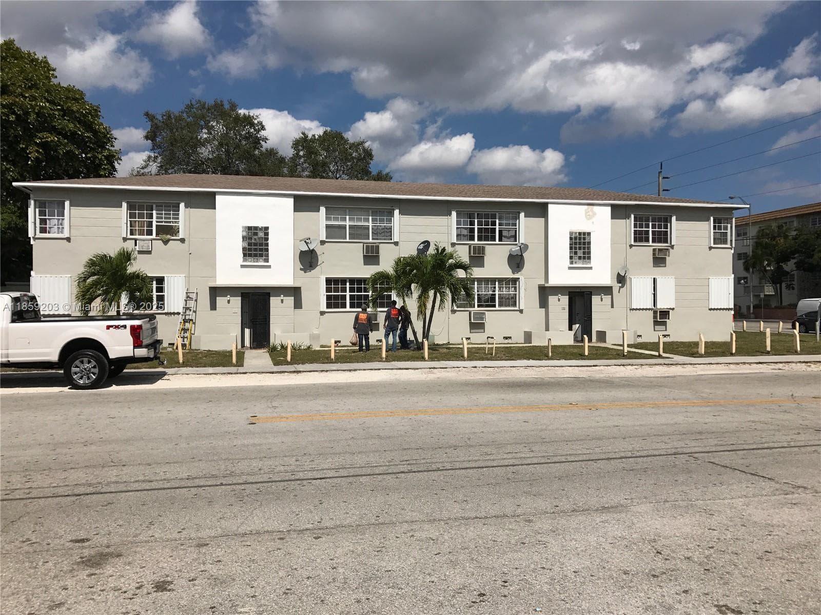 595 NE 129th St, North Miami FL 33161 — 1