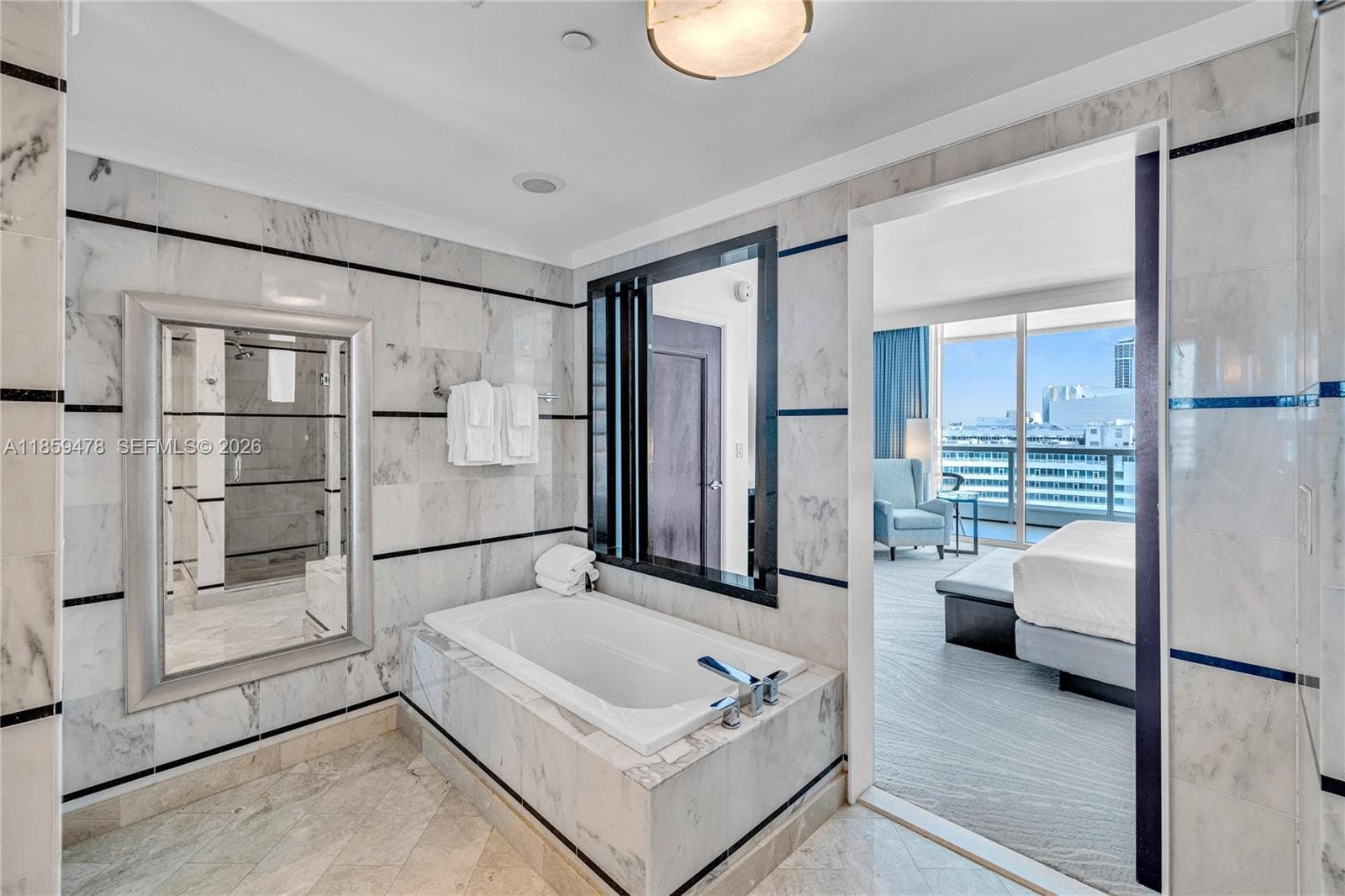 4391 Collins Ave, Miami Beach FL 33140 — 17