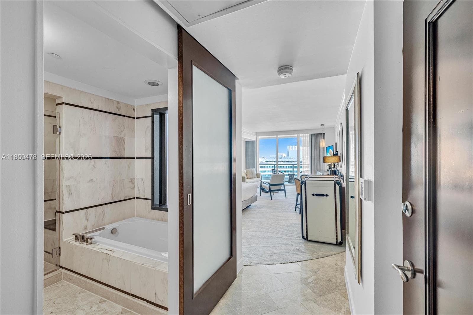 4391 Collins Ave, Miami Beach FL 33140 — 32