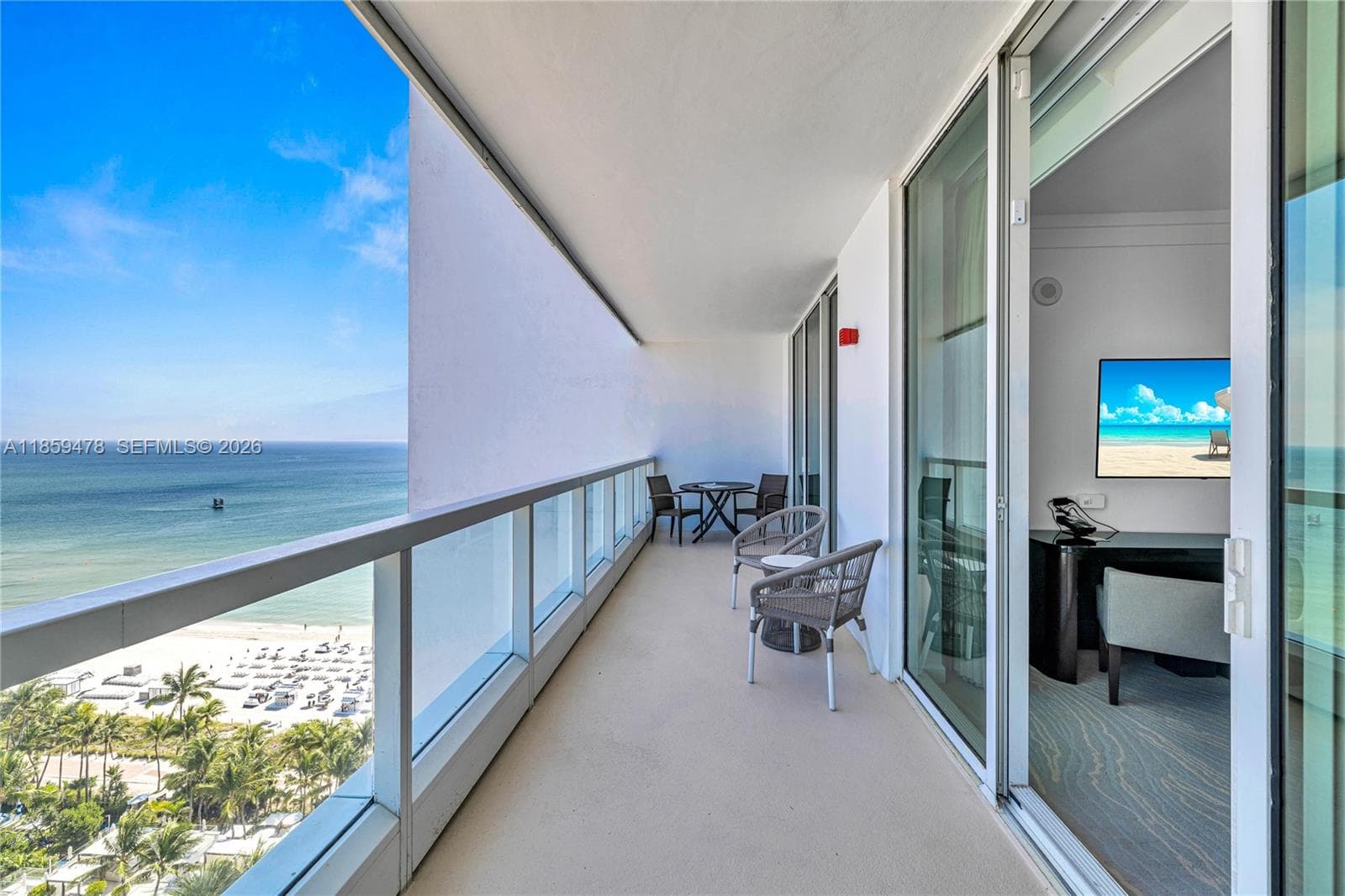4391 Collins Ave, Miami Beach FL 33140 — 40