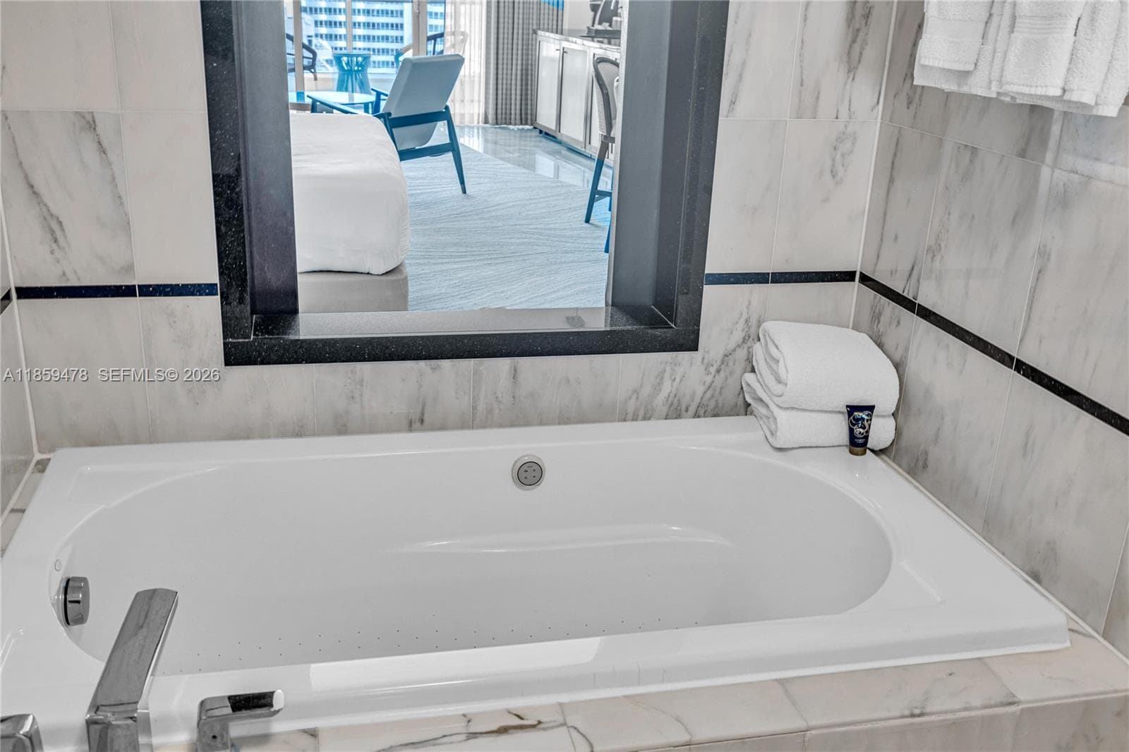 4391 Collins Ave, Miami Beach FL 33140 — 35