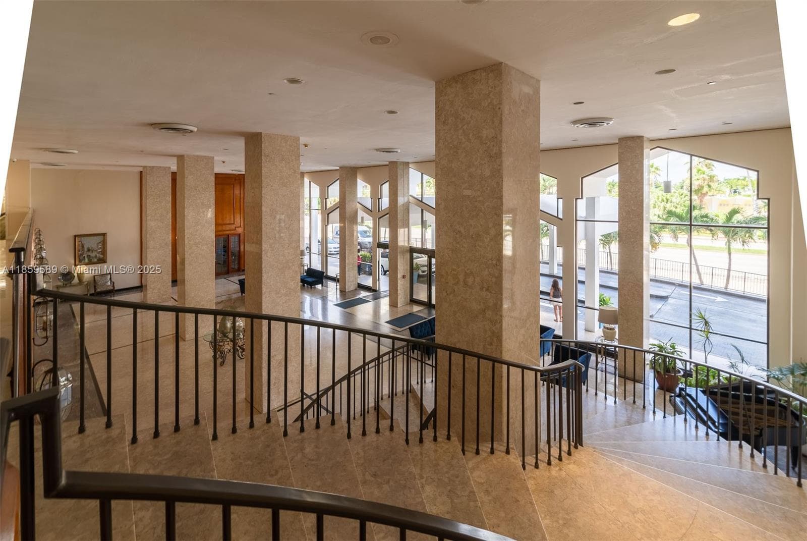 5601 Collins Ave # 1204, Miami Beach FL 33140 — 47