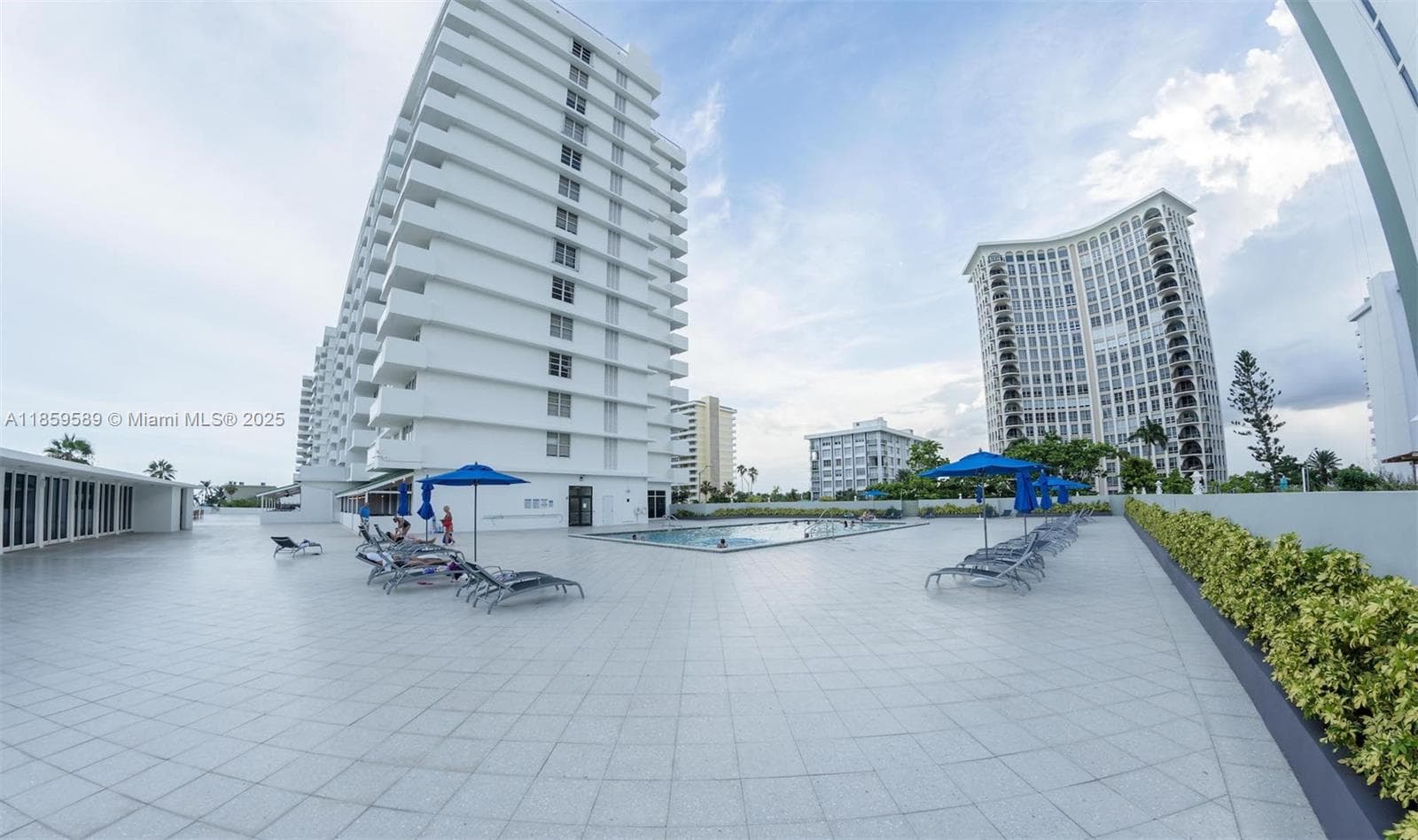 5601 Collins Ave # 1204, Miami Beach FL 33140 — 37