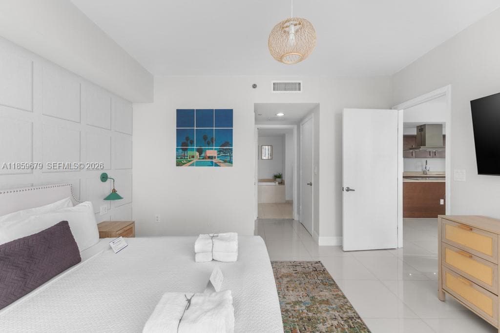 485 Brickell Ave # 2210, Miami FL 33131 — 23