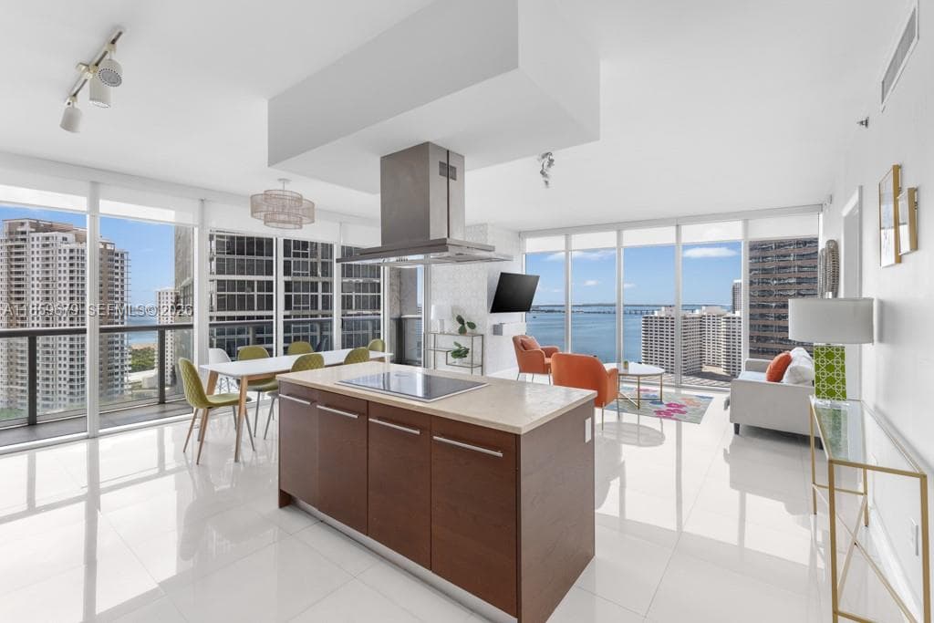 485 Brickell Ave # 2210, Miami FL 33131 — 16