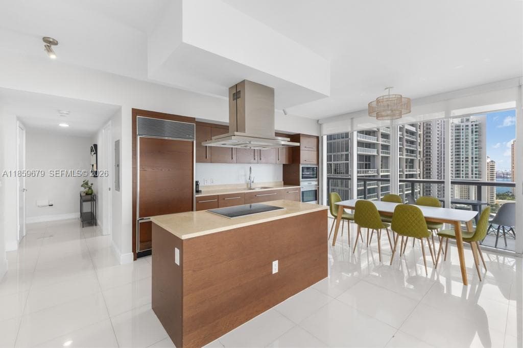 485 Brickell Ave # 2210, Miami FL 33131 — 12