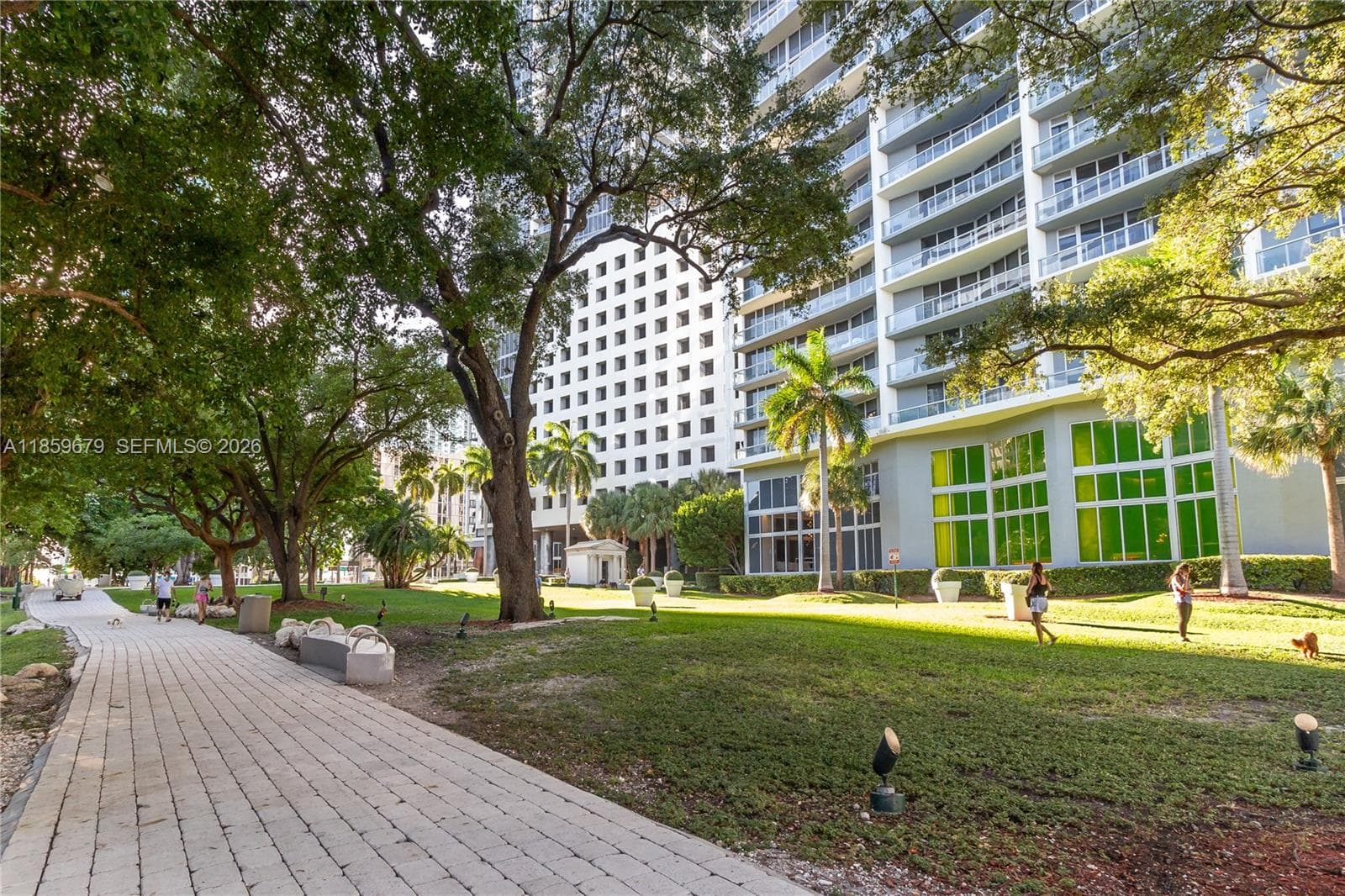 485 Brickell Ave # 2210, Miami FL 33131 — 67