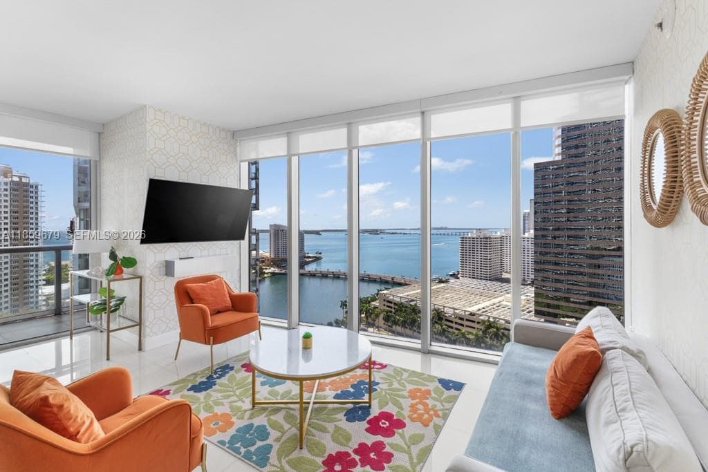 485 Brickell Ave # 2210, Miami FL 33131 — 10