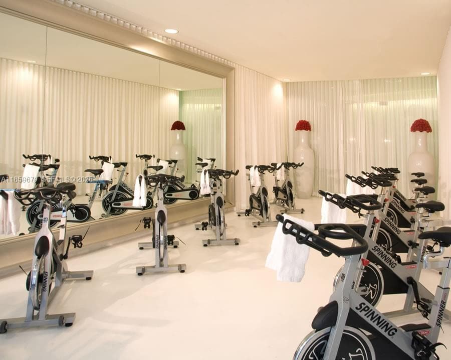 485 Brickell Ave # 2210, Miami FL 33131 — 50