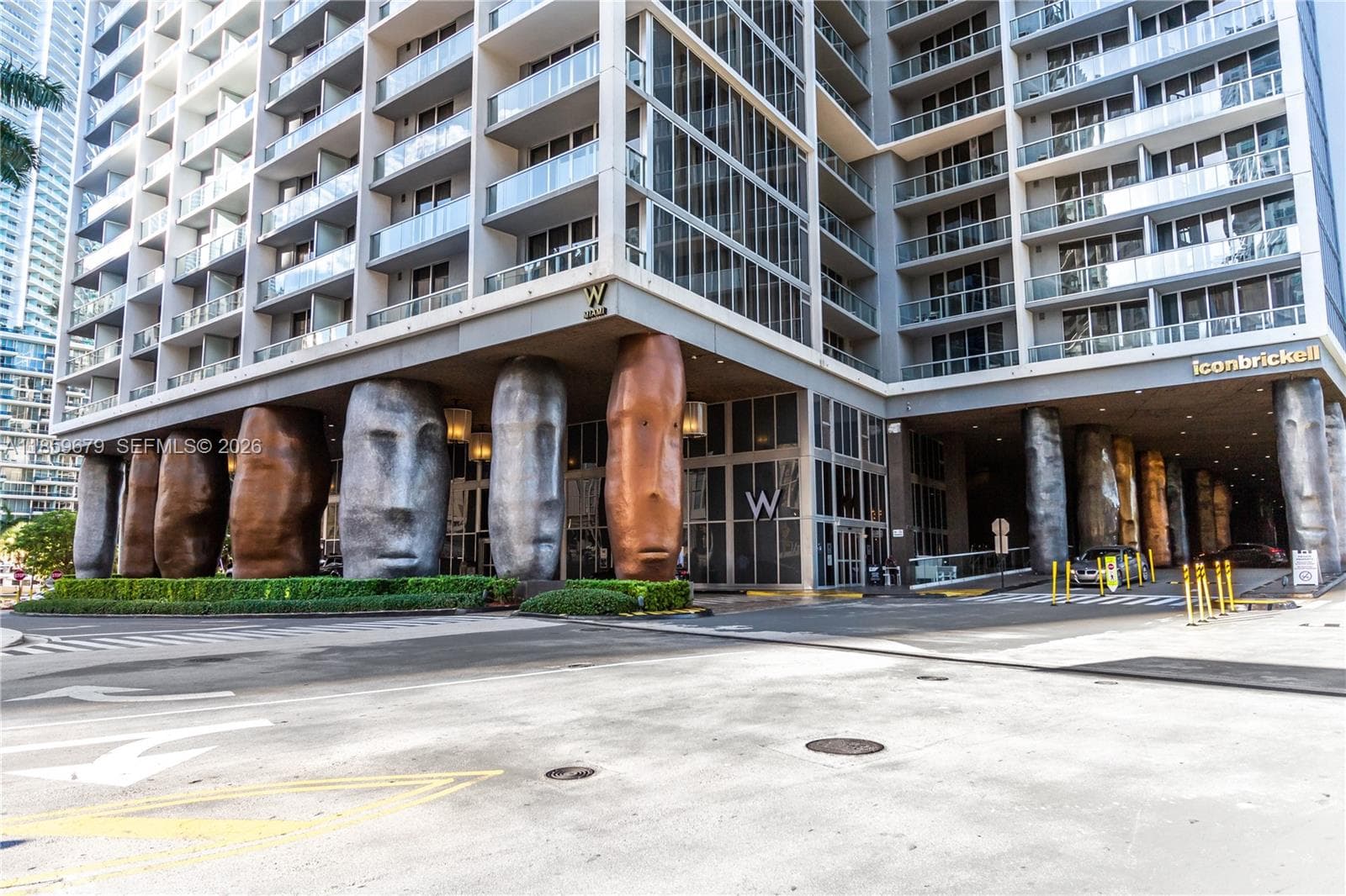 485 Brickell Ave # 2210, Miami FL 33131 — 60