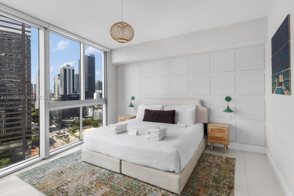 485 Brickell Ave # 2210, Miami FL 33131 — 21