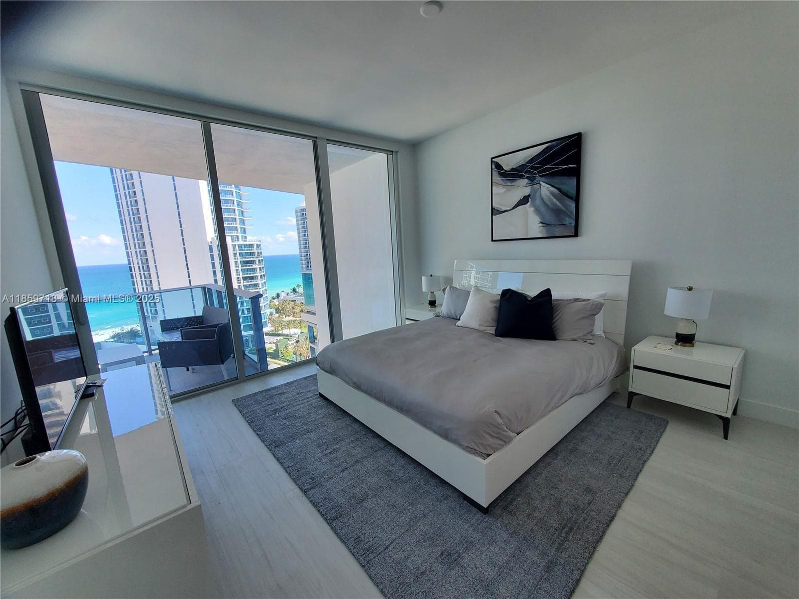 17550 Collins Ave # 1403, Sunny Isles Beach FL 33160 — 17