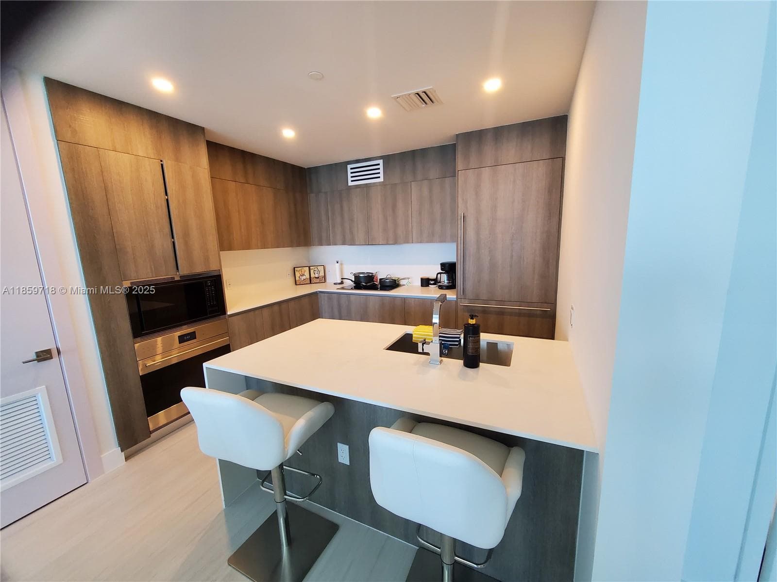 17550 Collins Ave # 1403, Sunny Isles Beach FL 33160 — 28