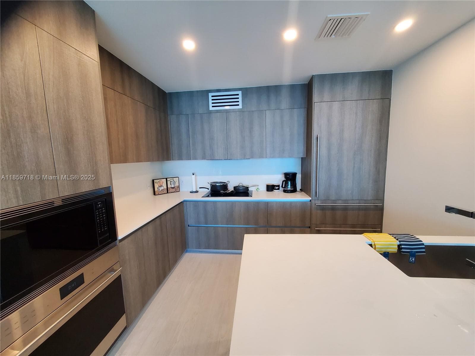 17550 Collins Ave # 1403, Sunny Isles Beach FL 33160 — 30