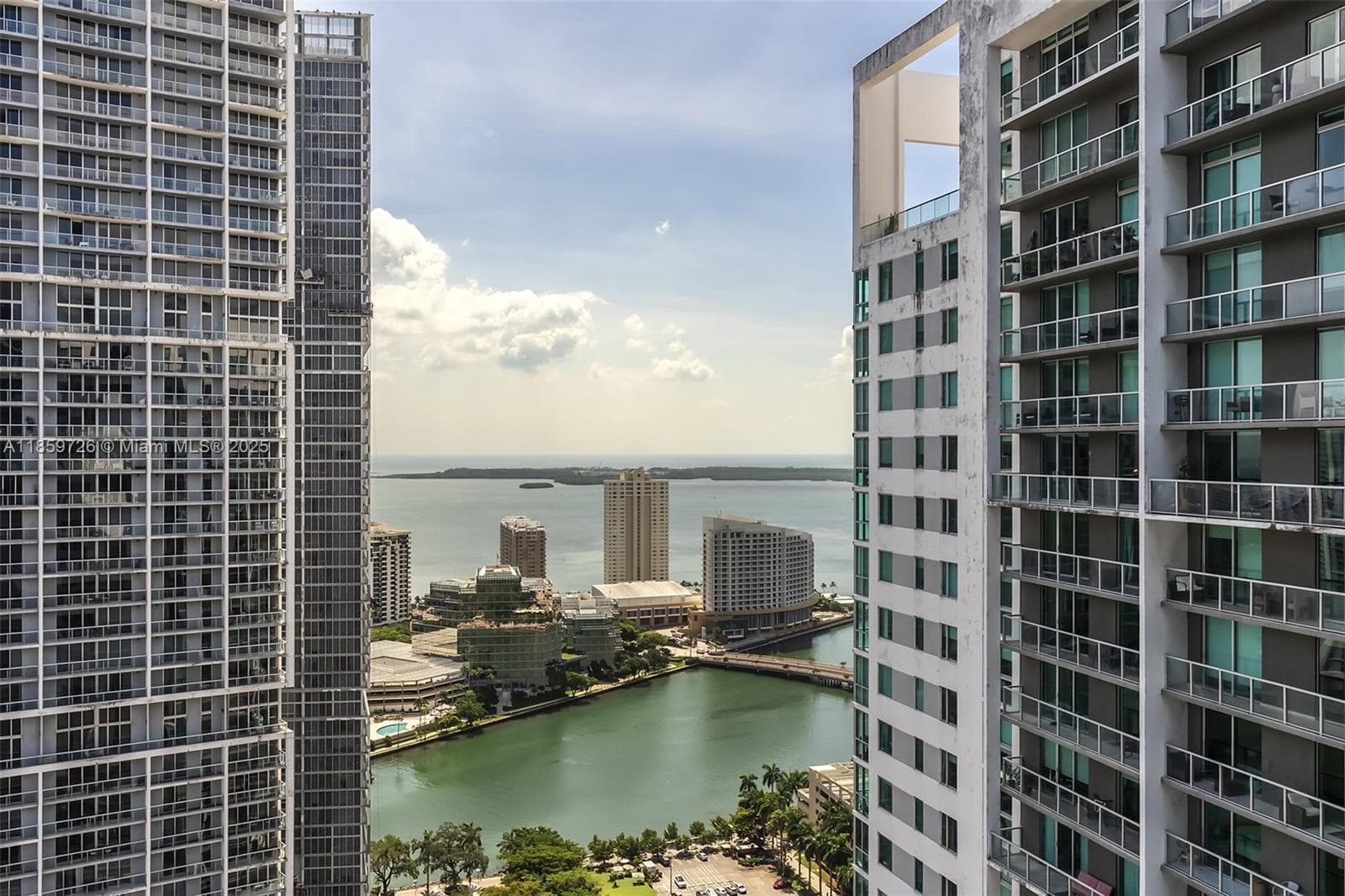77 SE 5th St # 2410, Miami FL 33131 — 2