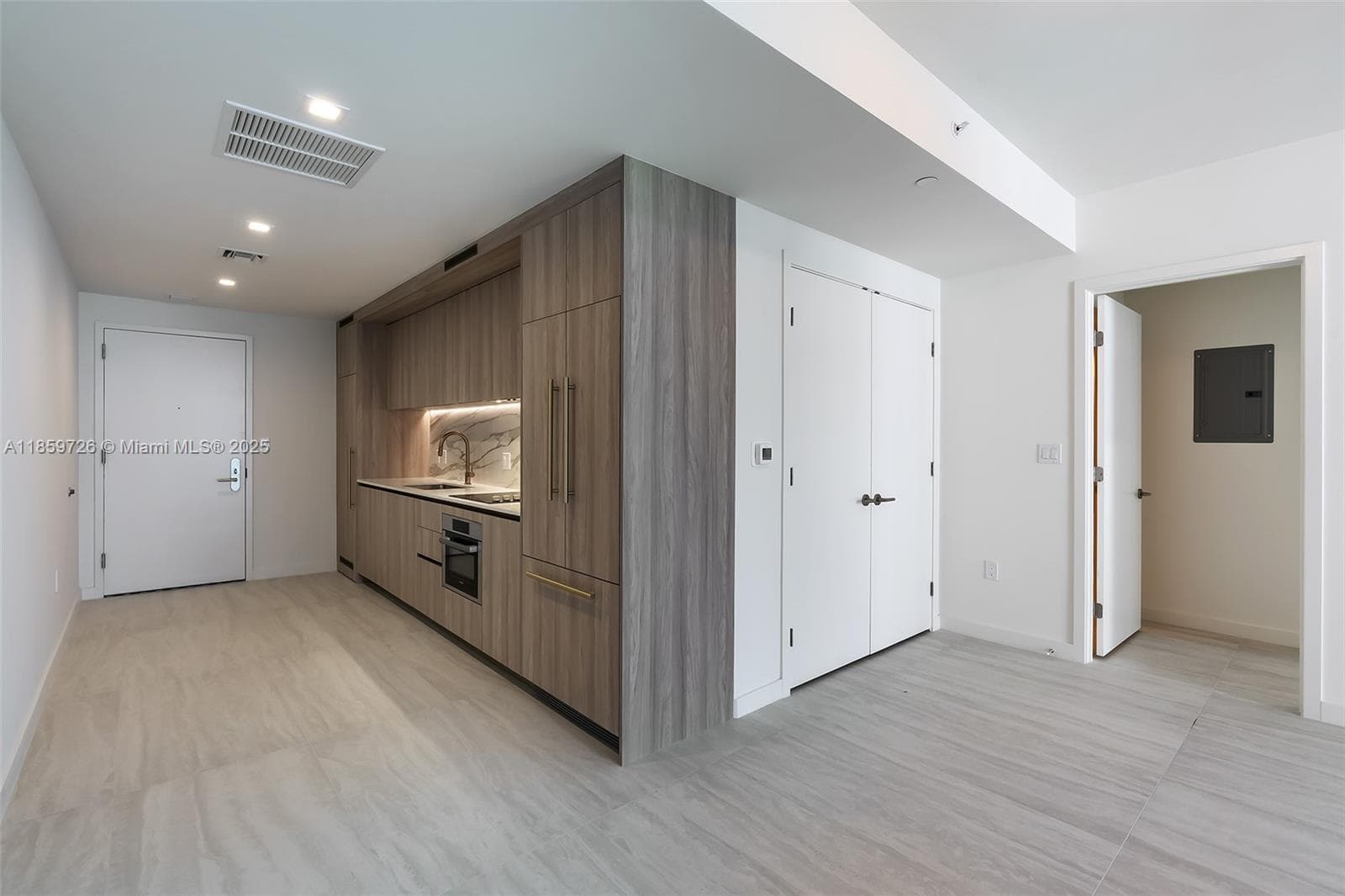 77 SE 5th St # 2410, Miami FL 33131 — 43