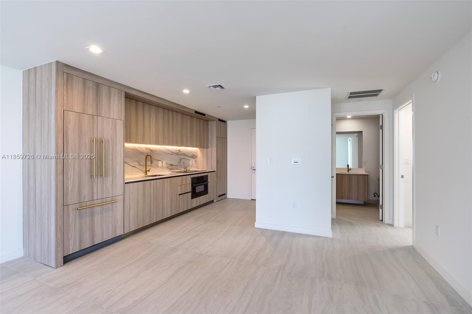77 SE 5th St # 2410, Miami FL 33131 — 45