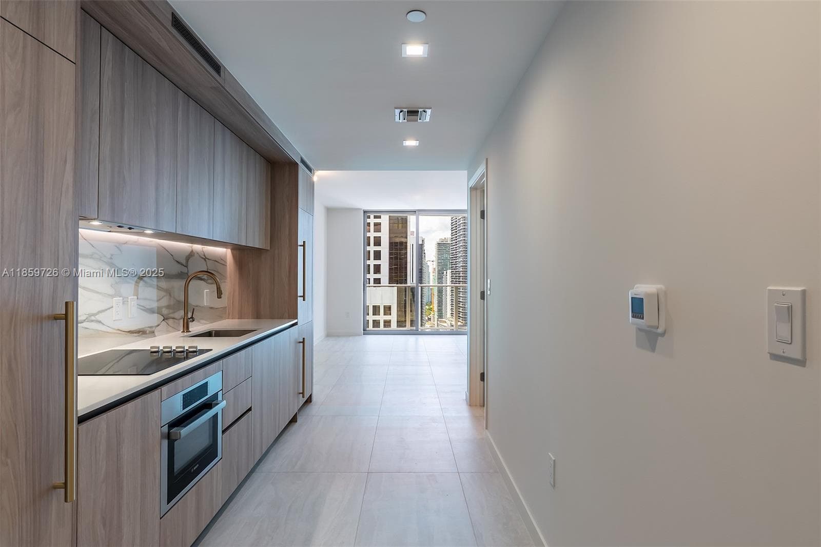 77 SE 5th St # 2410, Miami FL 33131 — 48