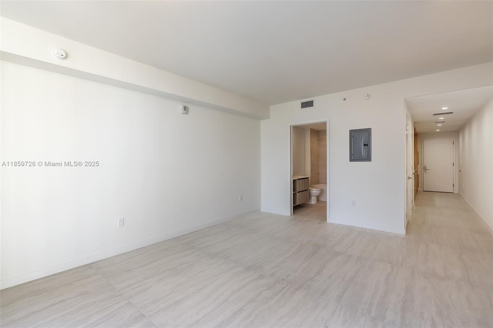 77 SE 5th St # 2410, Miami FL 33131 — 83
