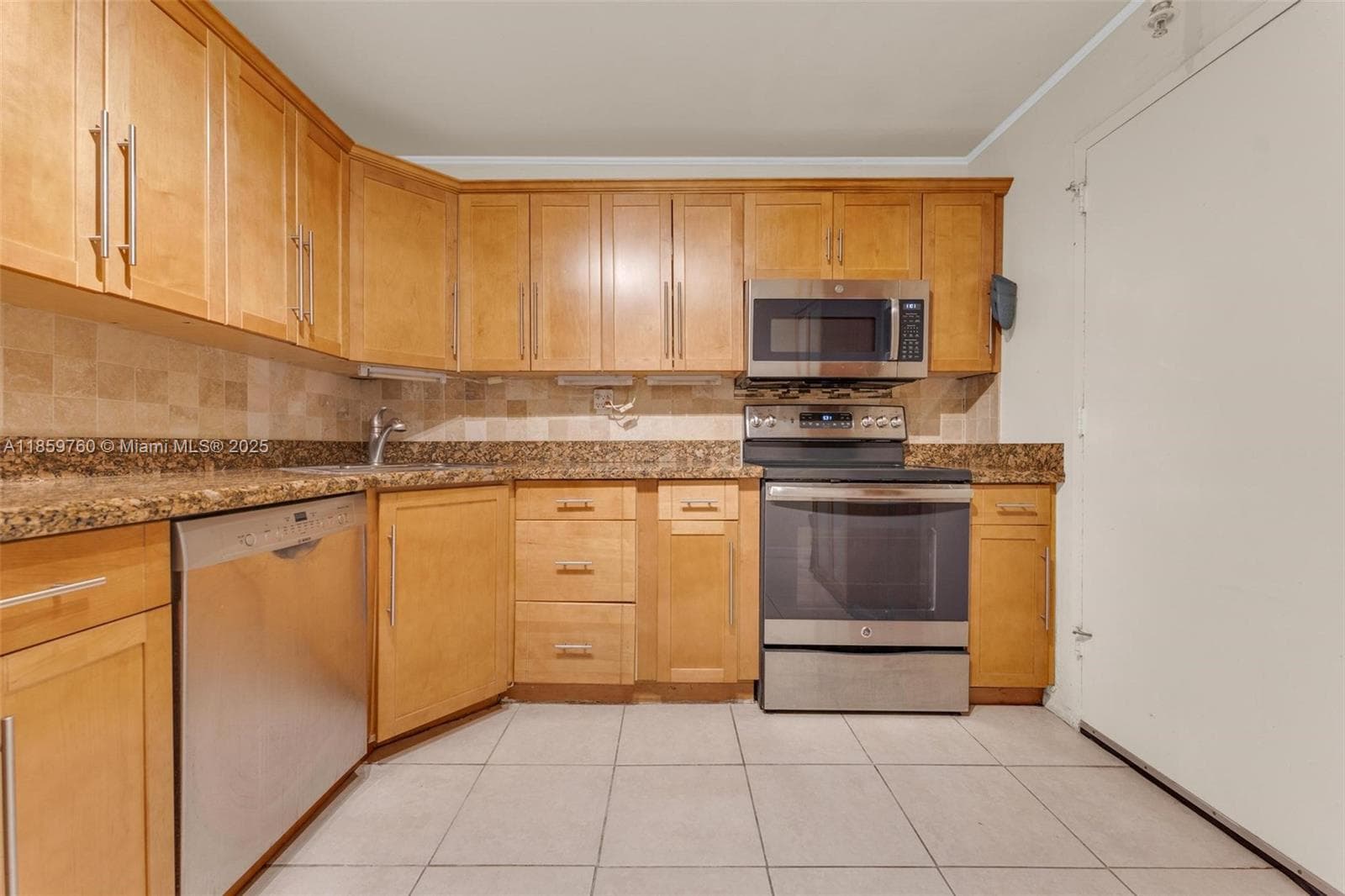 2780 NE 183rd St # 109, Aventura FL 33160 — 12