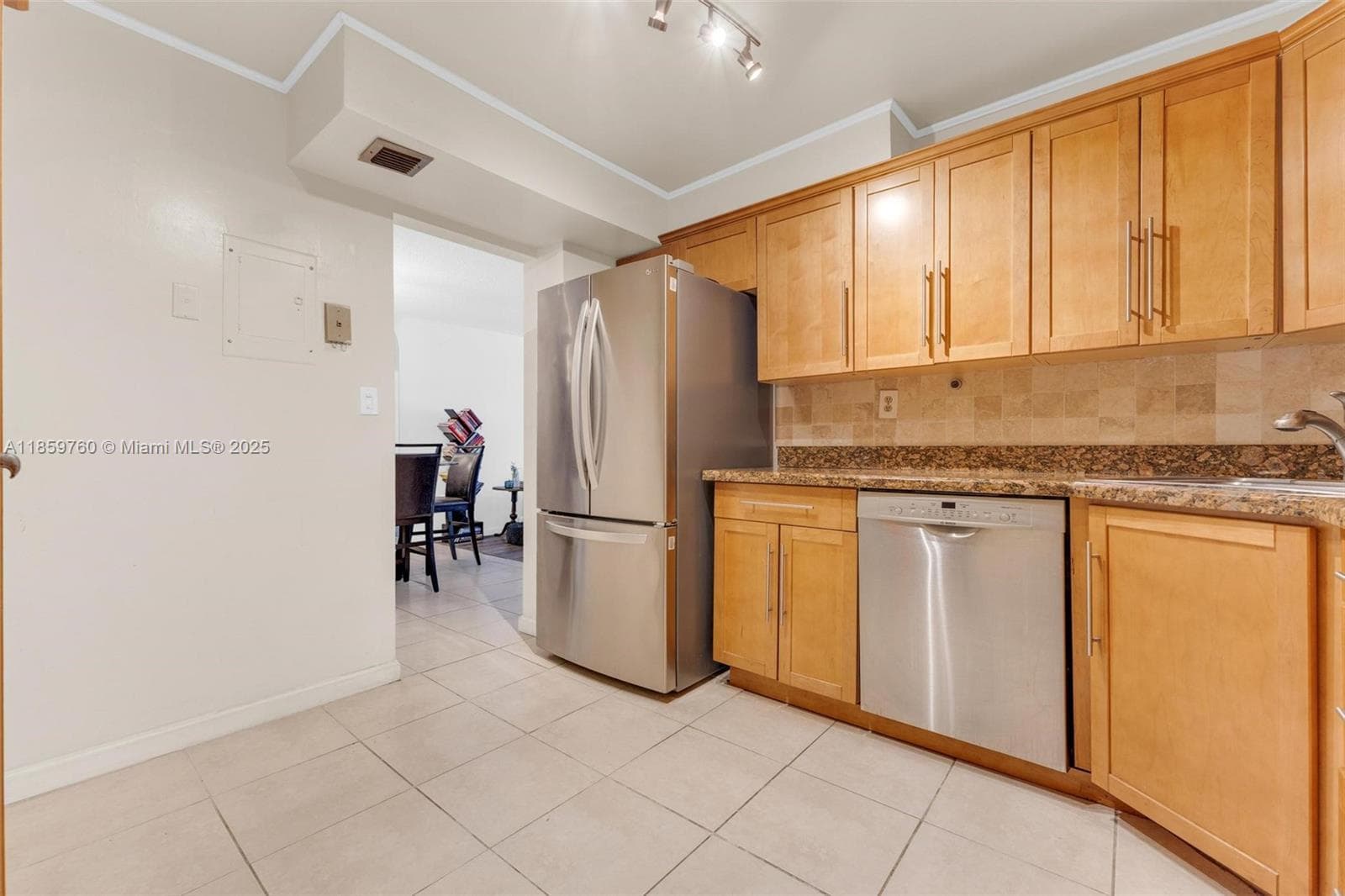 2780 NE 183rd St # 109, Aventura FL 33160 — 11