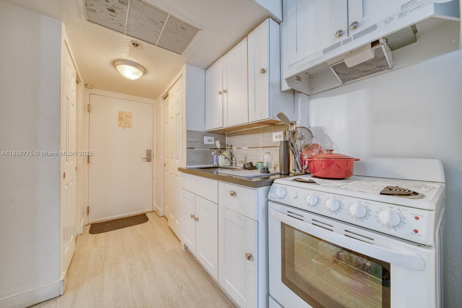 19201 Collins Ave # 822, Sunny Isles Beach FL 33160 — 6